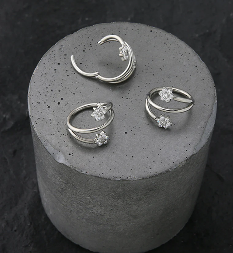 Flower Twist CZ Titanium Hinged Segment Ring - Image 2