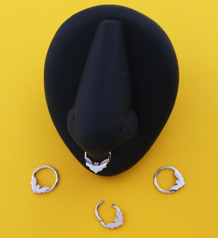 Flying Bat Stainless Steel Hinged Segment Ring - Image 3