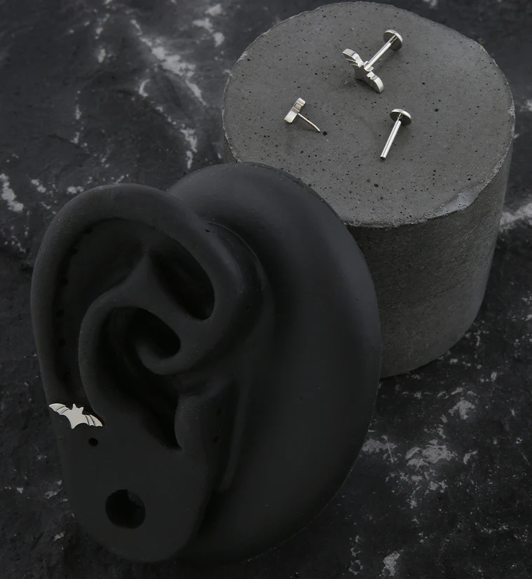 Flying Bat Threadless Titanium Labret - Image 2