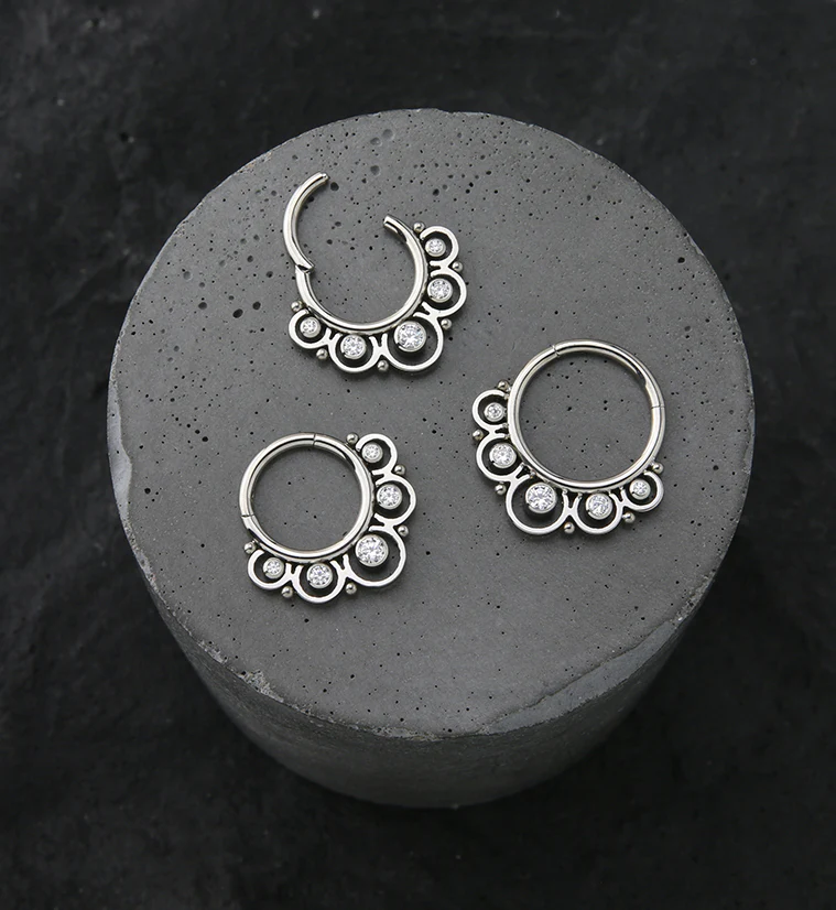 Frill CZ Titanium Hinged Segment Ring - Image 2