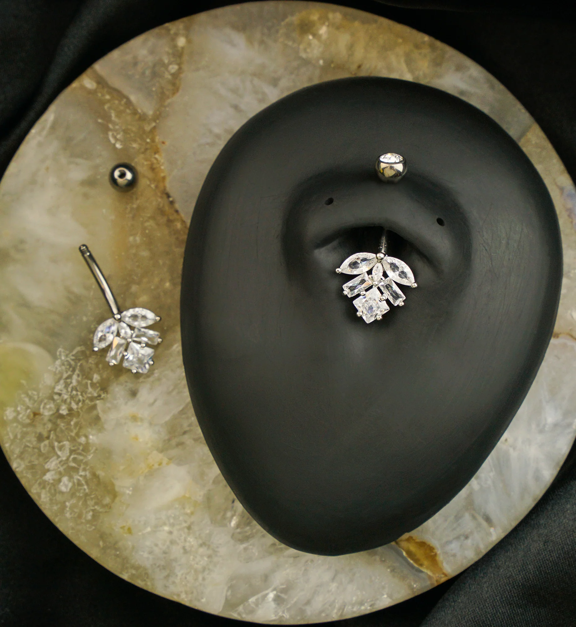 Geometric Leaf Cluster Clear CZ Titanium Belly Button Ring - Image 2