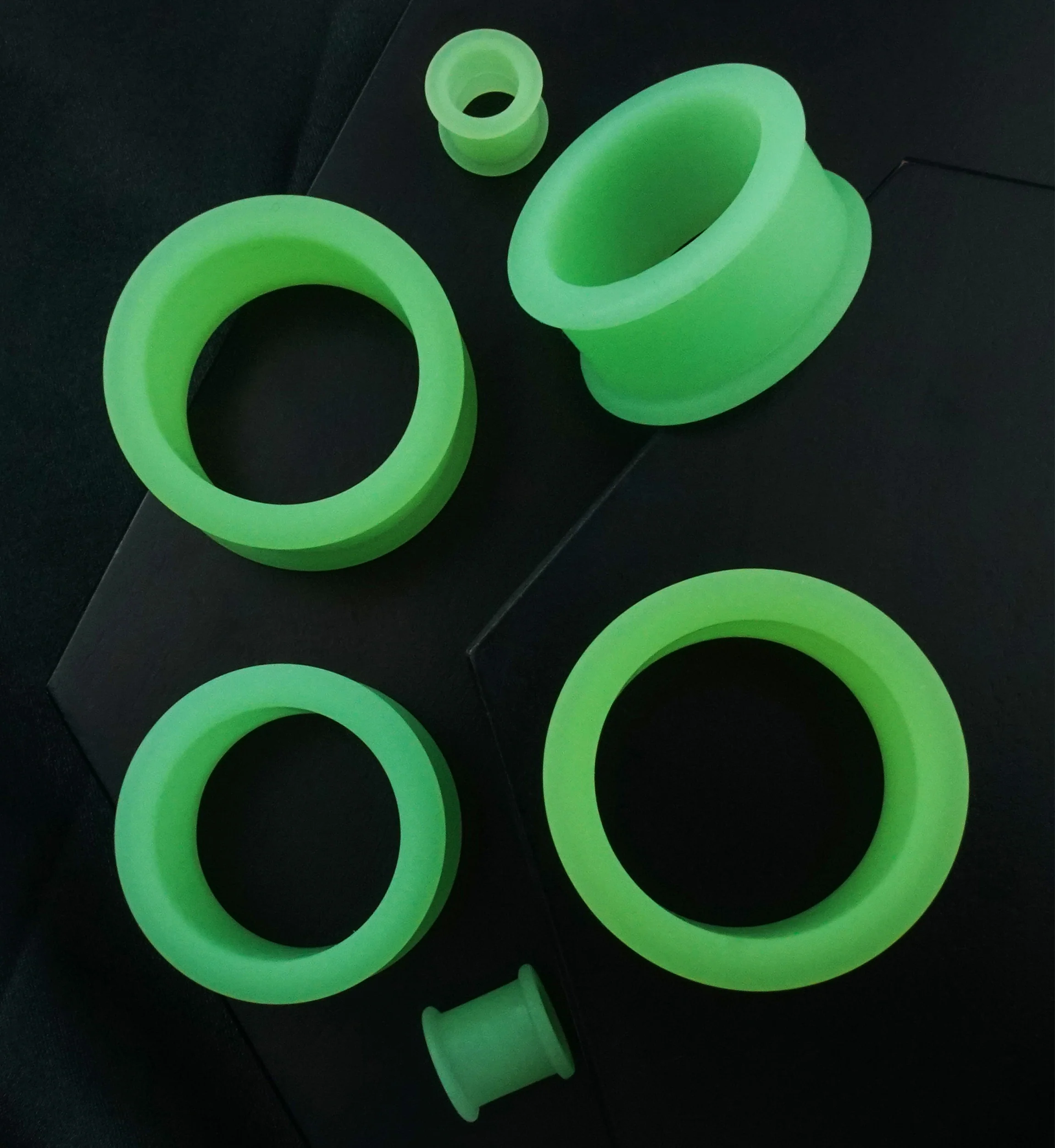 Glow In The Dark Green Silicone Tunnels - Image 2