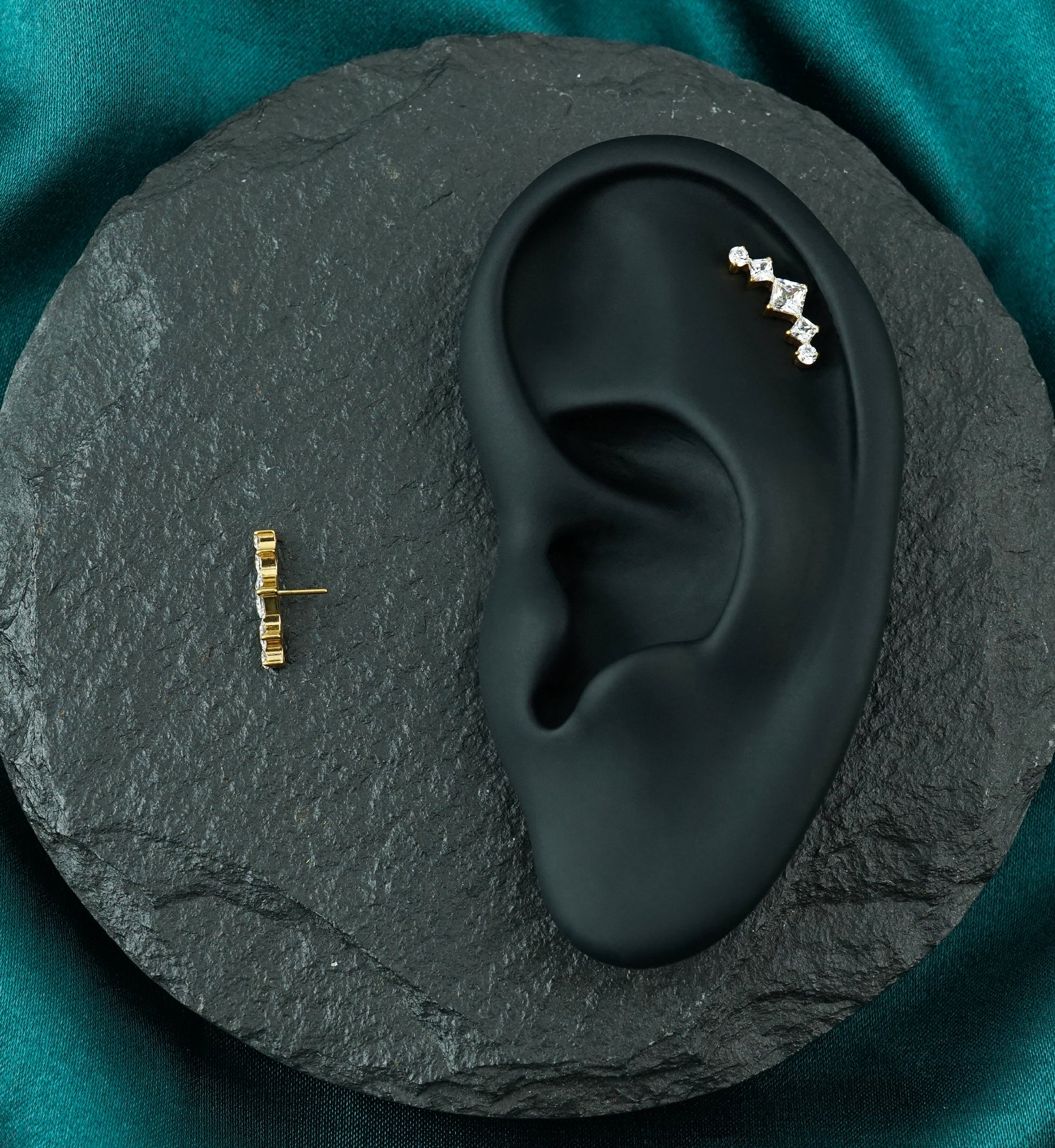 Gold PVD Borealis Clear CZ Titanium Threadless Top - Image 2