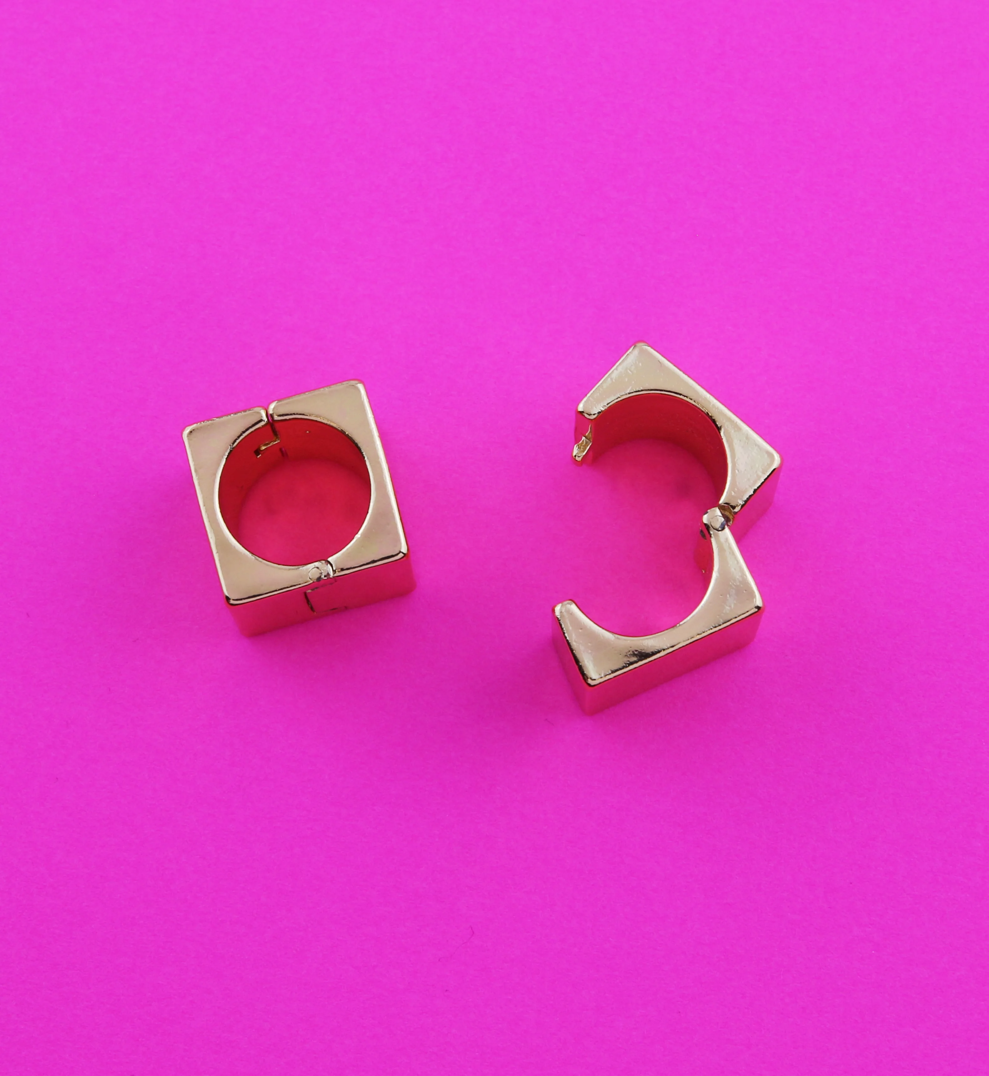 Gold PVD Cube Stainless Steel Hinged Ear Weights - Image 2