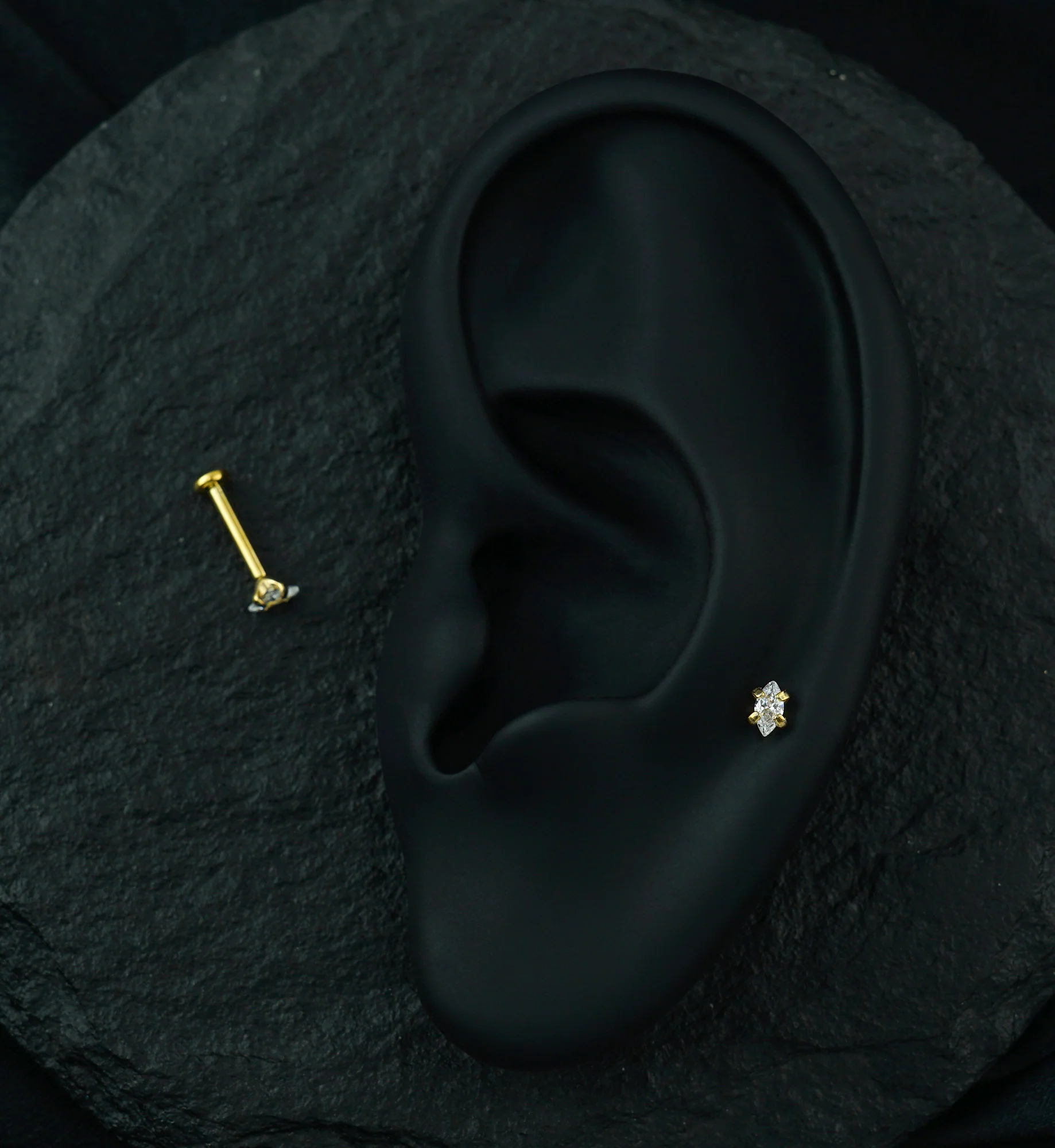 Gold PVD Oval CZ Prong Internally Threaded Labret - Image 4