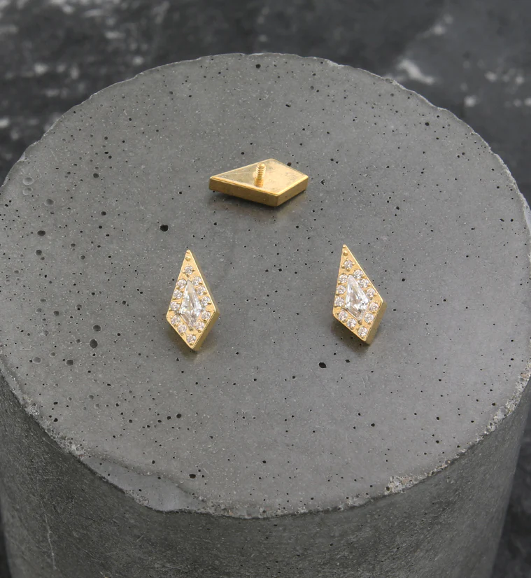 Gold PVD Spire Clear CZ Internally Threaded Titanium Top - Image 2