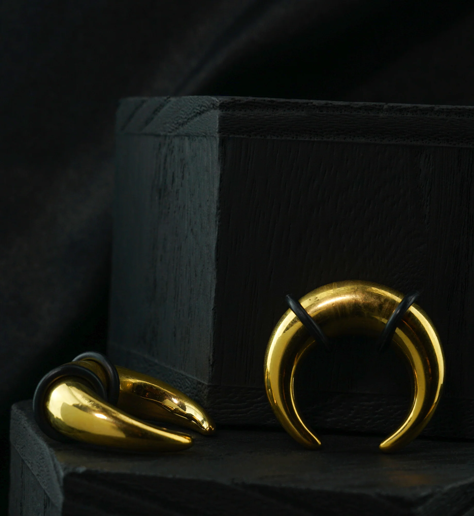 Gold PVD Stainless Steel Pinchers - Image 2