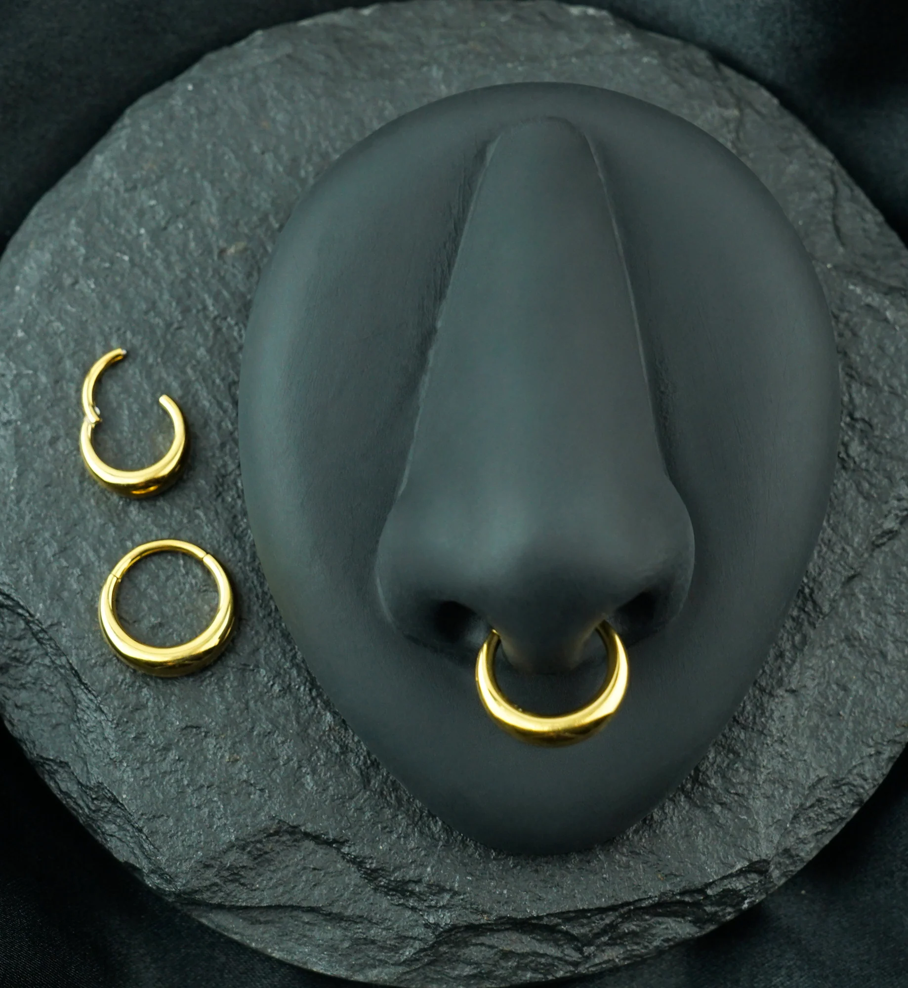 Gold PVD Vast Titanium Hinged Segment Ring - Image 2