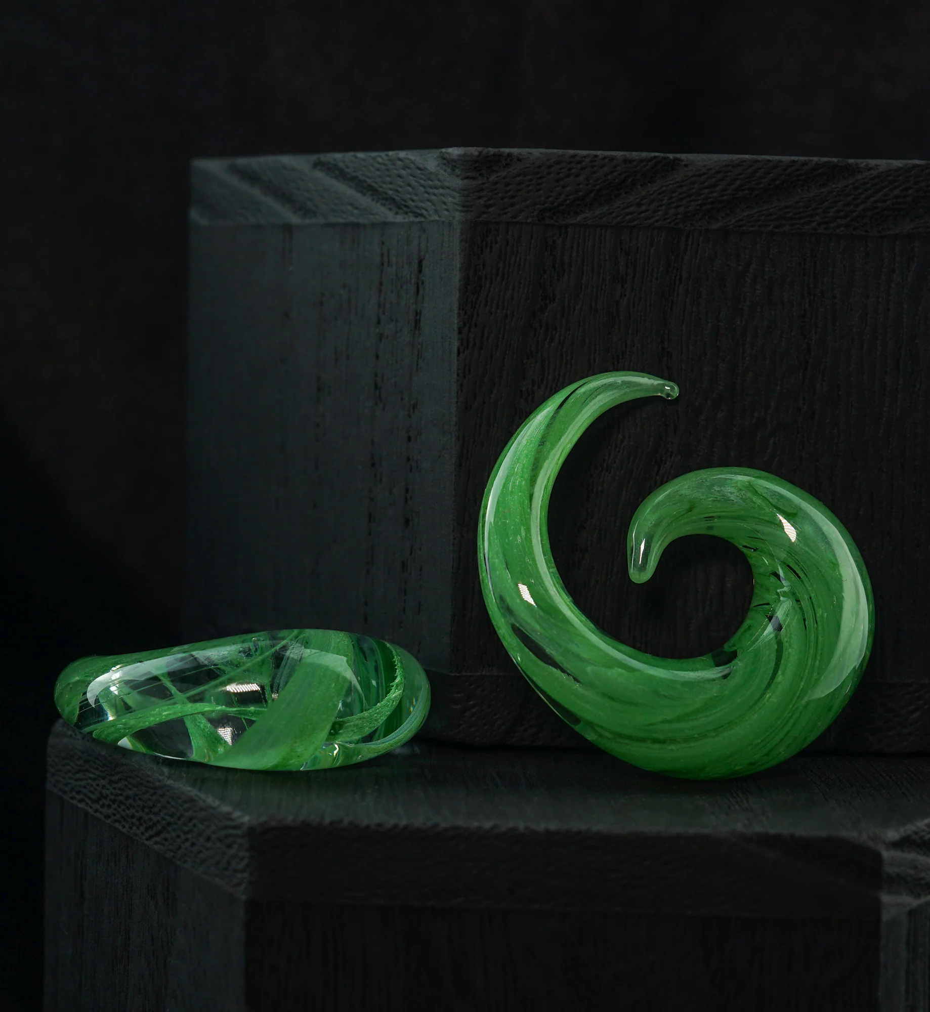 Green Swirl Glass Spirals - Image 2