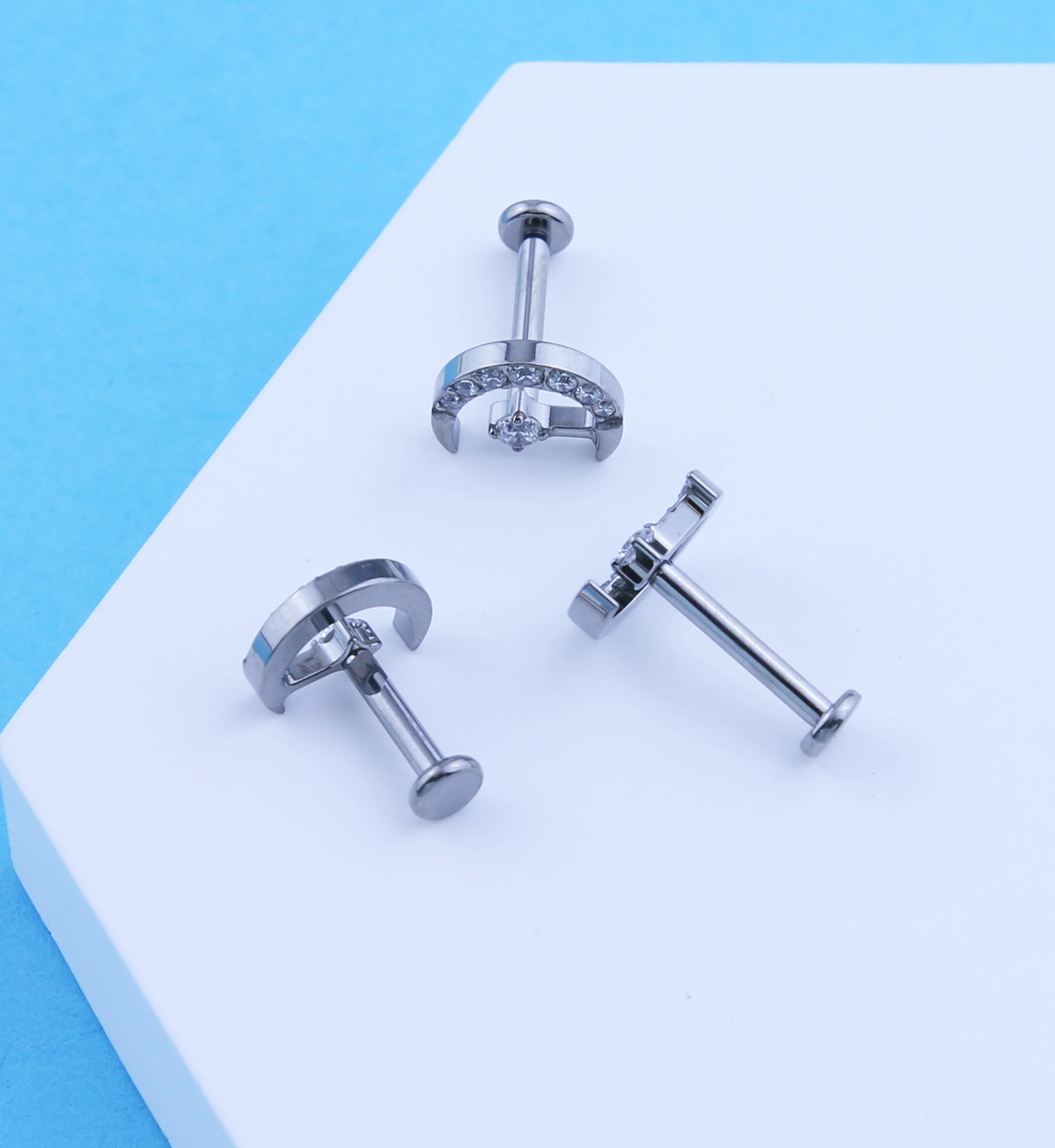 Half Moon Clear CZ Drop Internally Threaded Titanium Labret - Image 2