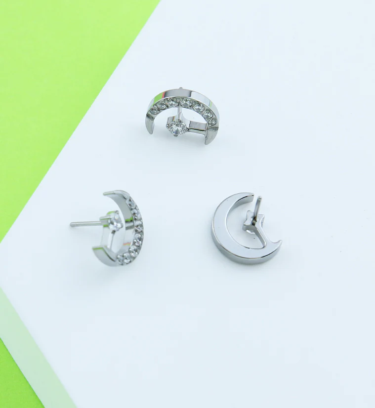 Crescent Moon Clear CZ Drop Titanium Threadless Top - Image 2