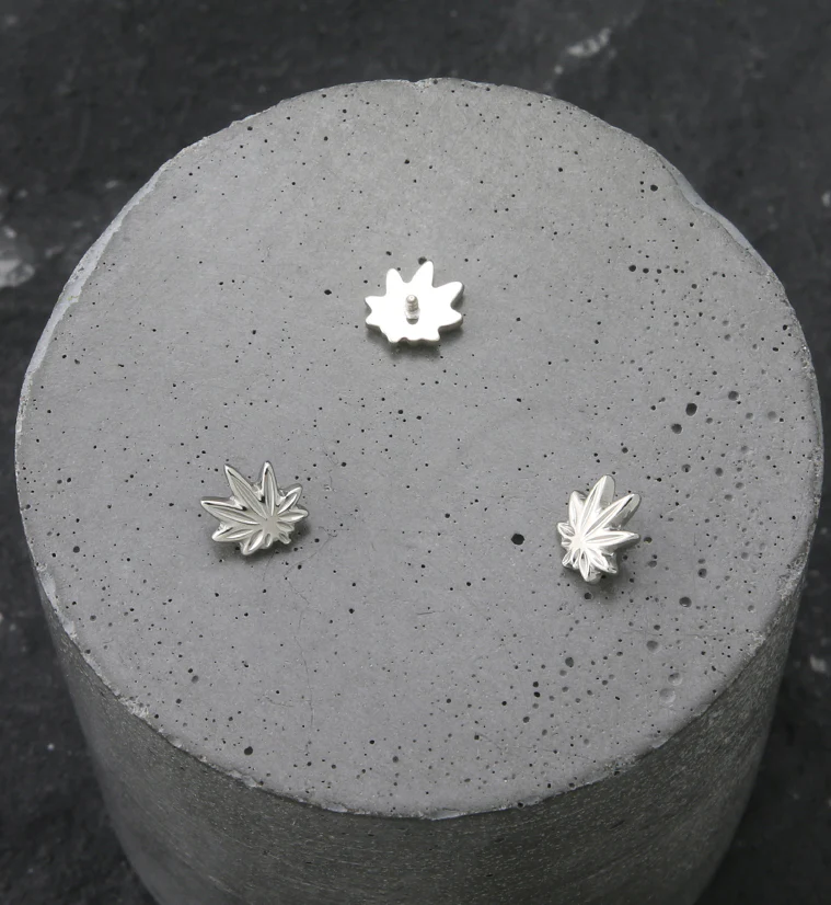 Hemp Leaf Internally Threaded Titanium Top - Image 2