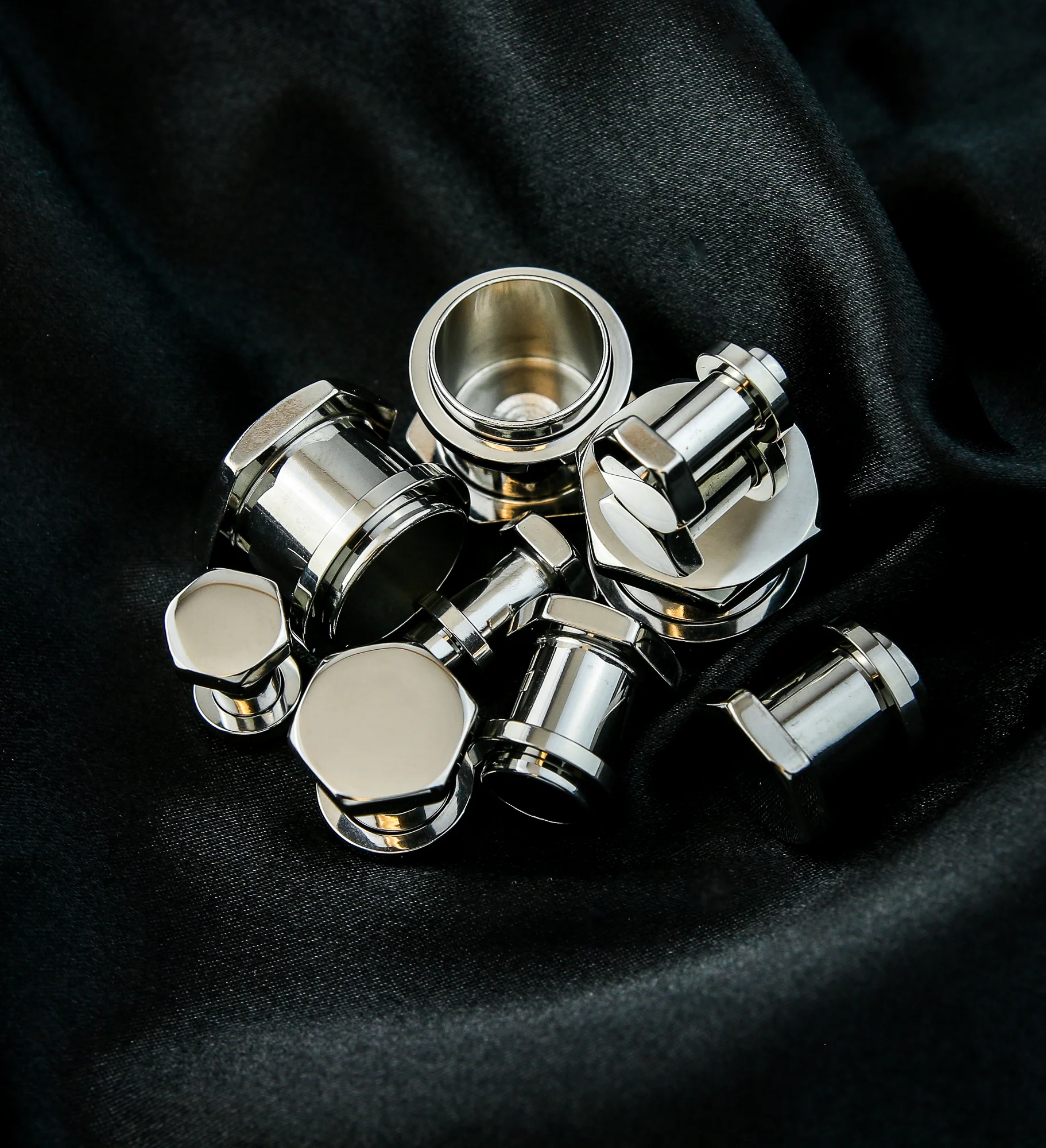 Hexagon Single Flare Stainless Steel Tunnels - Image 2