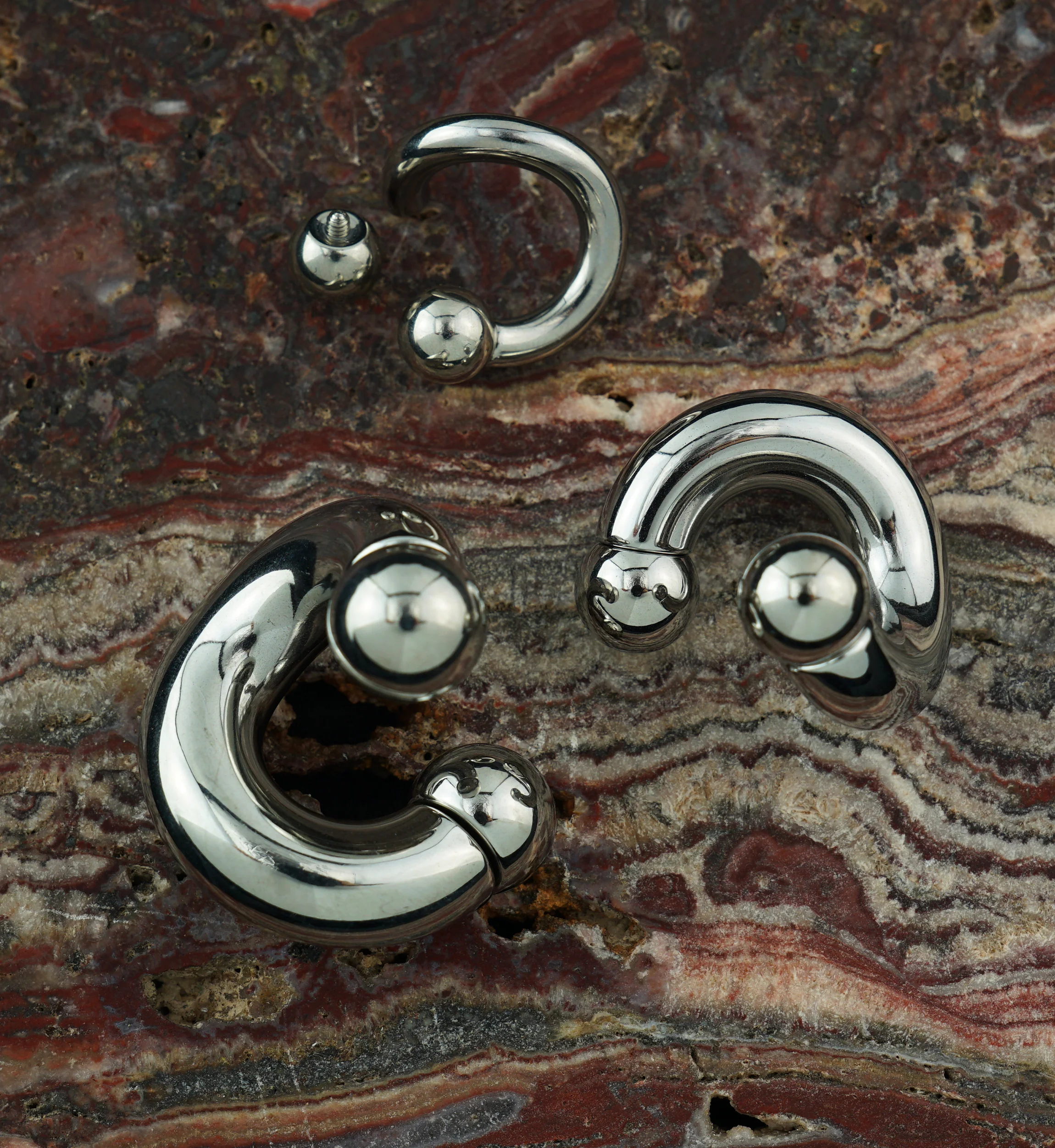 Internally Threaded Stainless Steel Twisted Barbell - Image 2