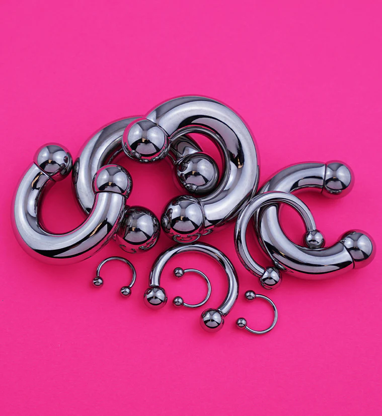 Internally Threaded Titanium Circular Barbell - Image 3