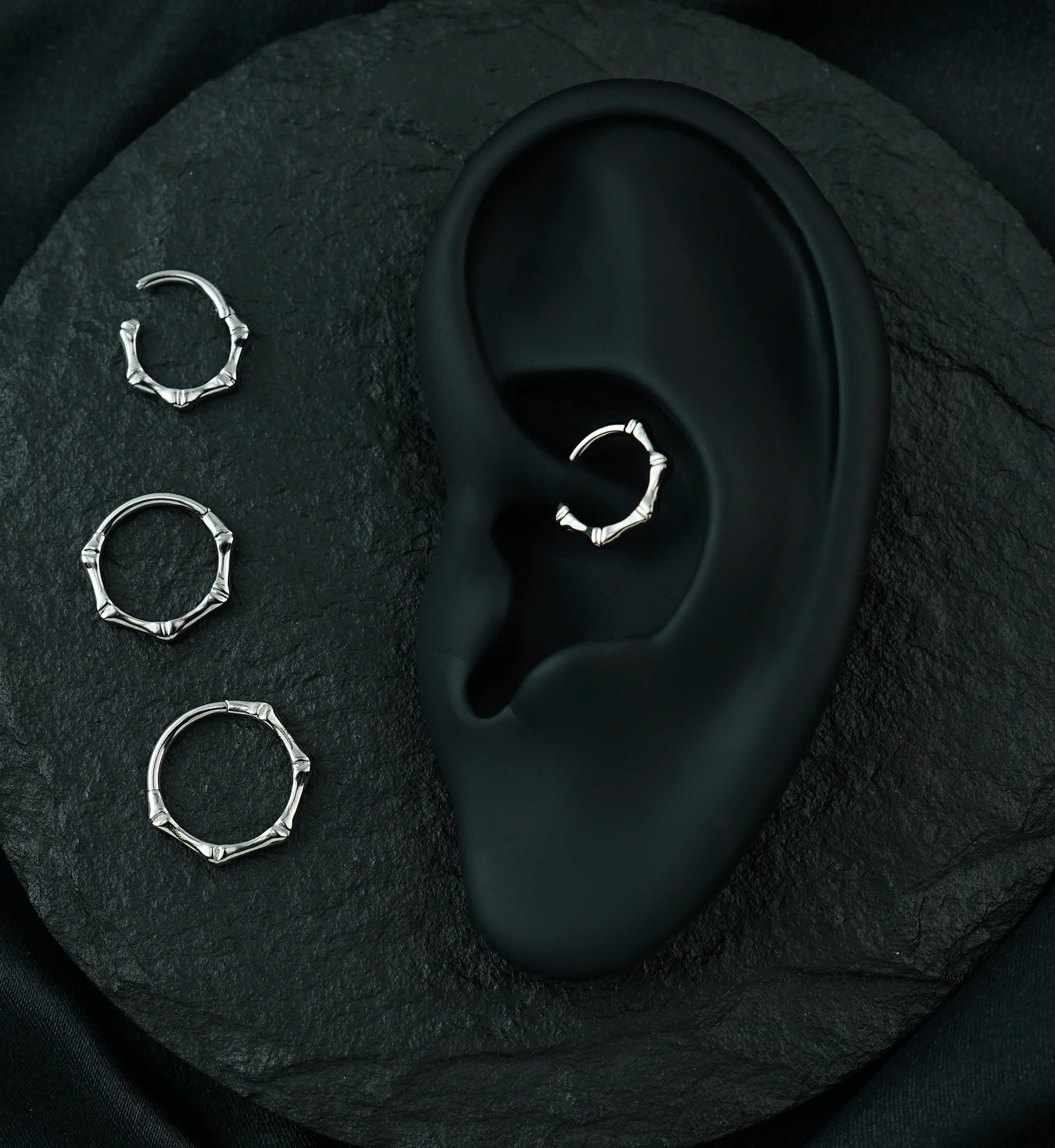 Joint Titanium Hinged Segment Ring - Image 2