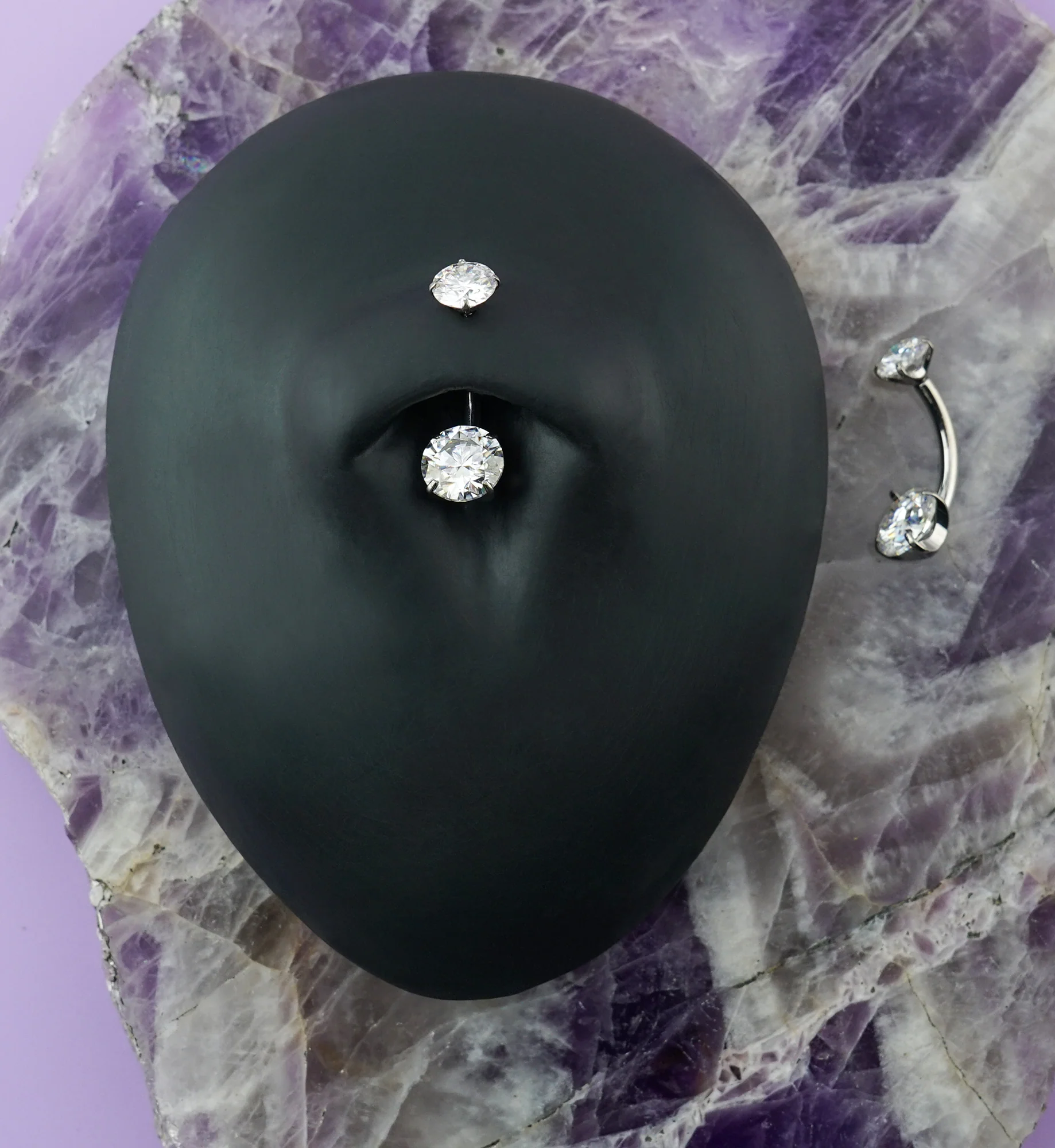 Moissanite Gem Titanium Internally Threaded Belly Button Ring - Image 2