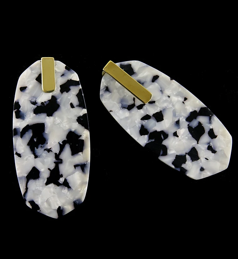 Oblate Black & White Fructose Hangers - Image 2