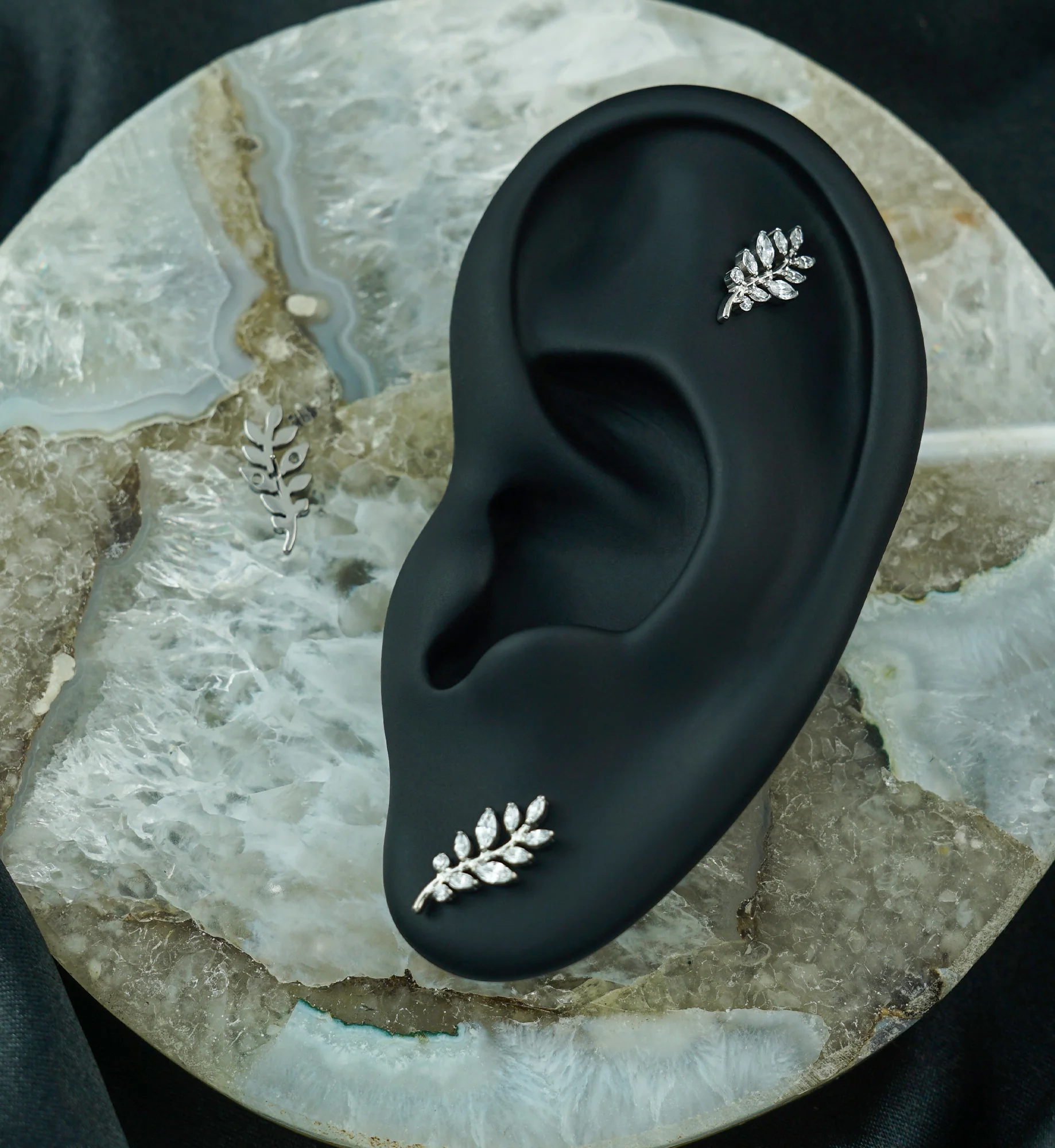 Olive Leaf Clear CZ Threadless Titanium Top - Image 2
