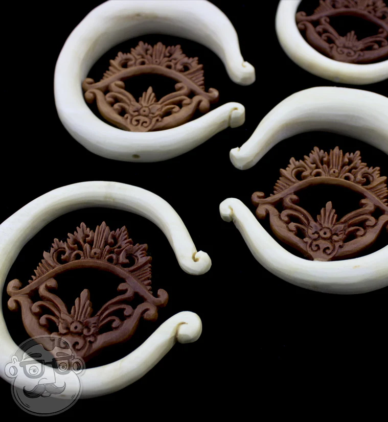 Ornamental View Double Wood Hangers - Image 4
