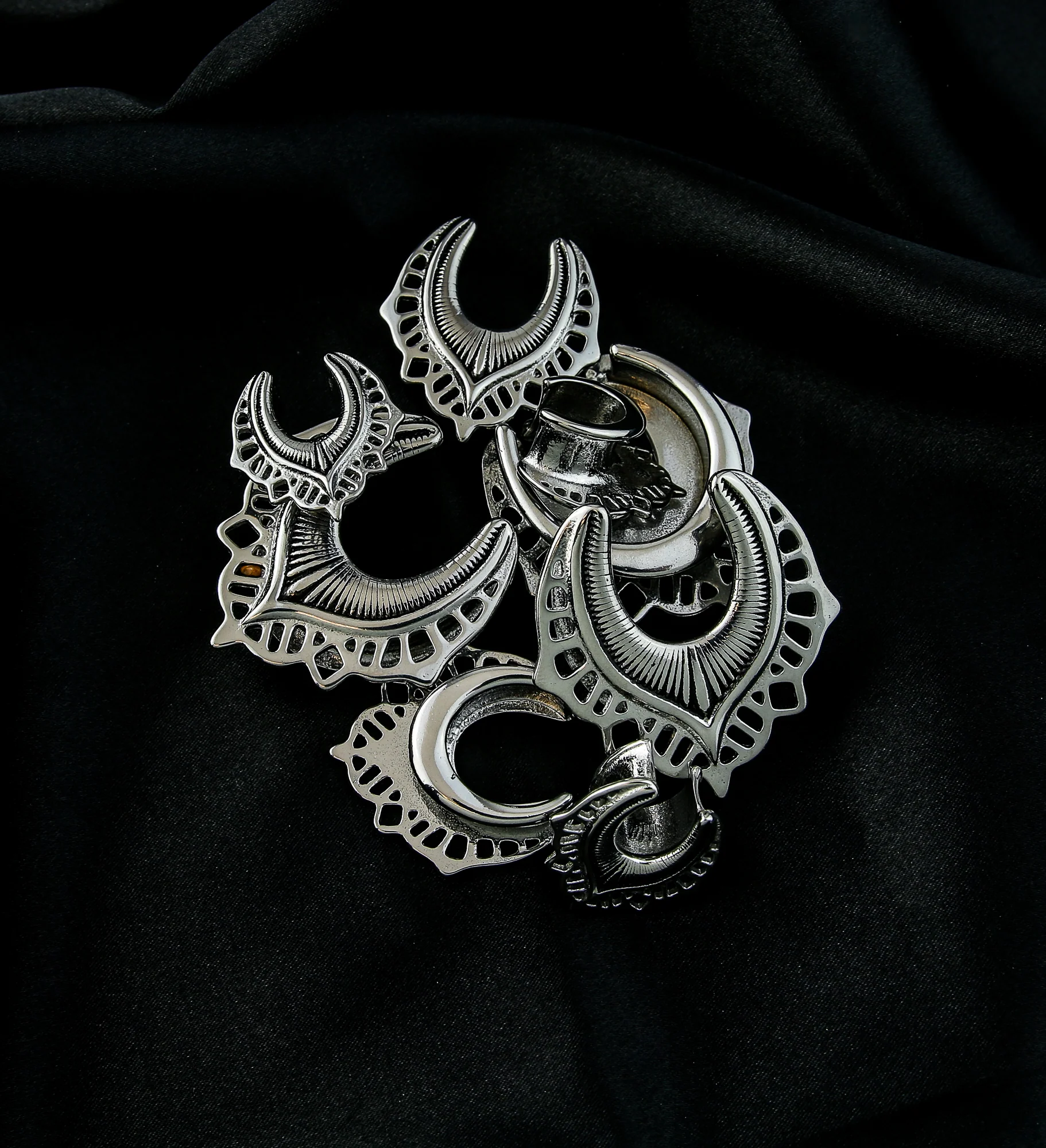 Ornate Shield Stainless Steel Saddles - Image 2