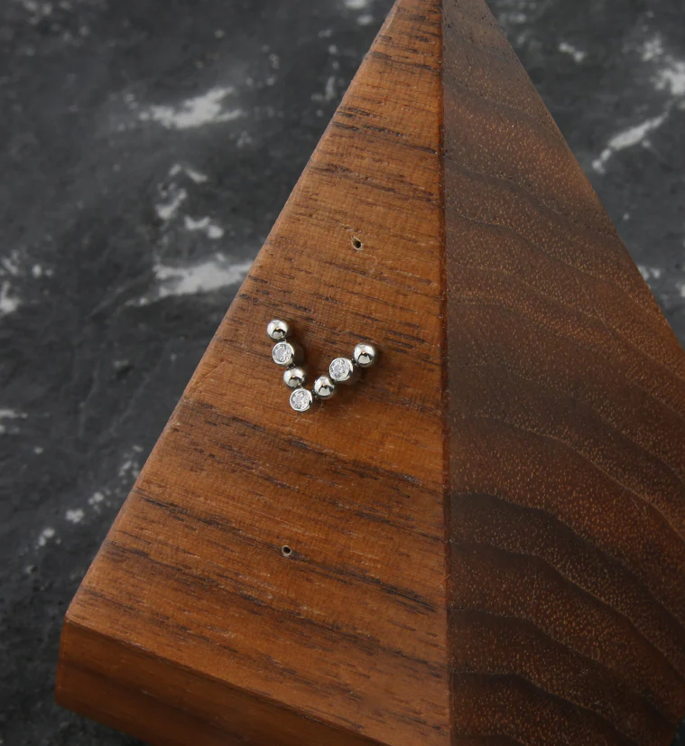 Point Alternate Clear CZ Titanium Threadless Top - Image 2