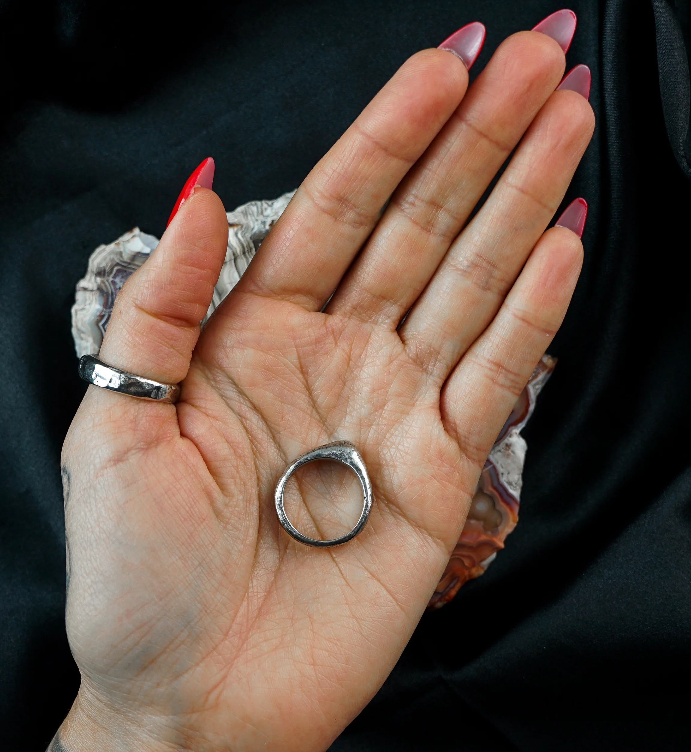 Point White Brass Ring - Image 4