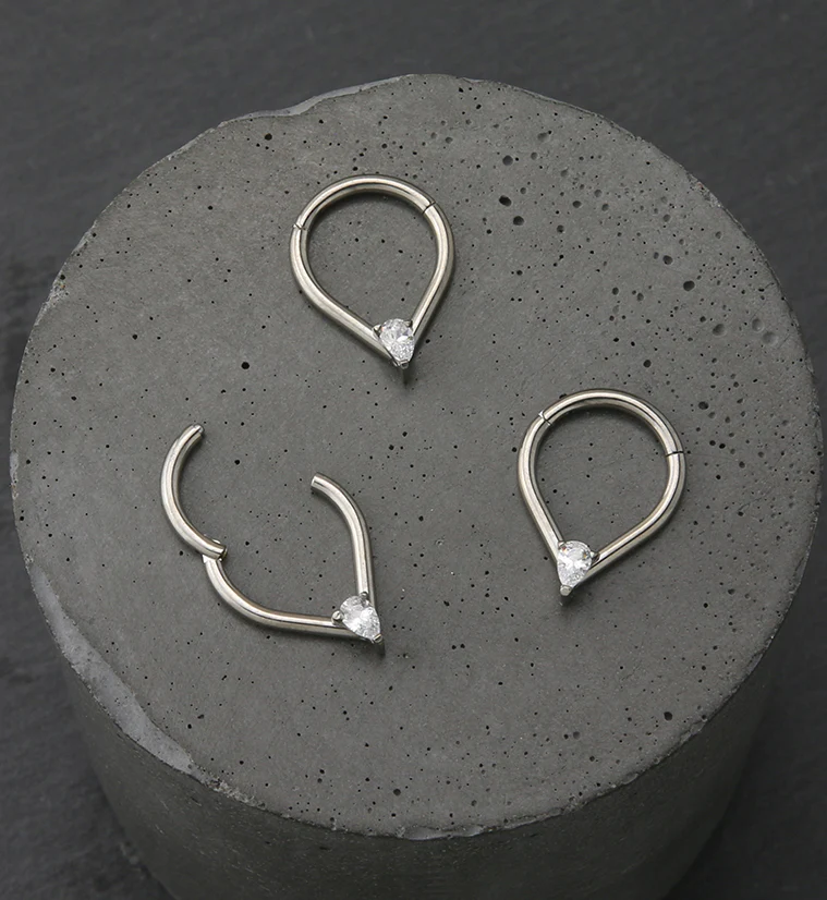Point Teardrop CZ Titanium Hinged Segment Ring - Image 2