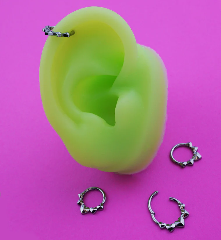 Polyhedra Hearts Titanium Hinged Segment Ring - Image 2
