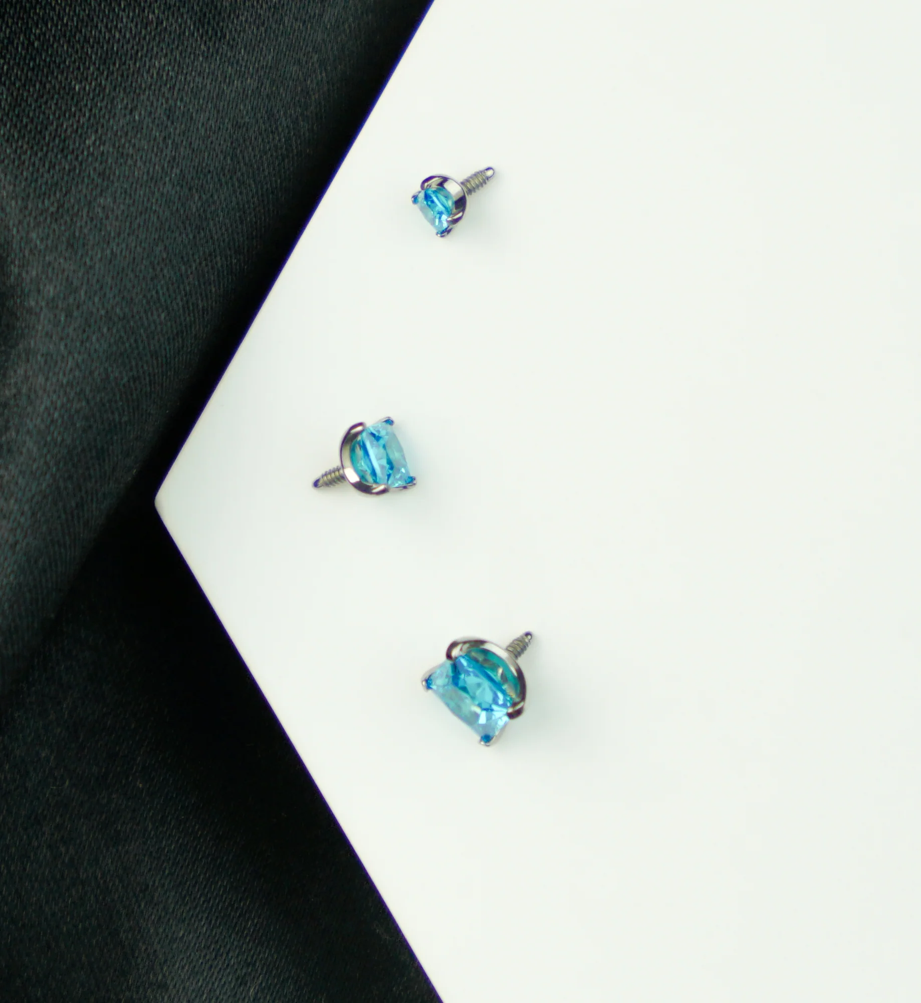 Princess Blue Topaz CZ Internally Threaded Titanium Top - Image 2