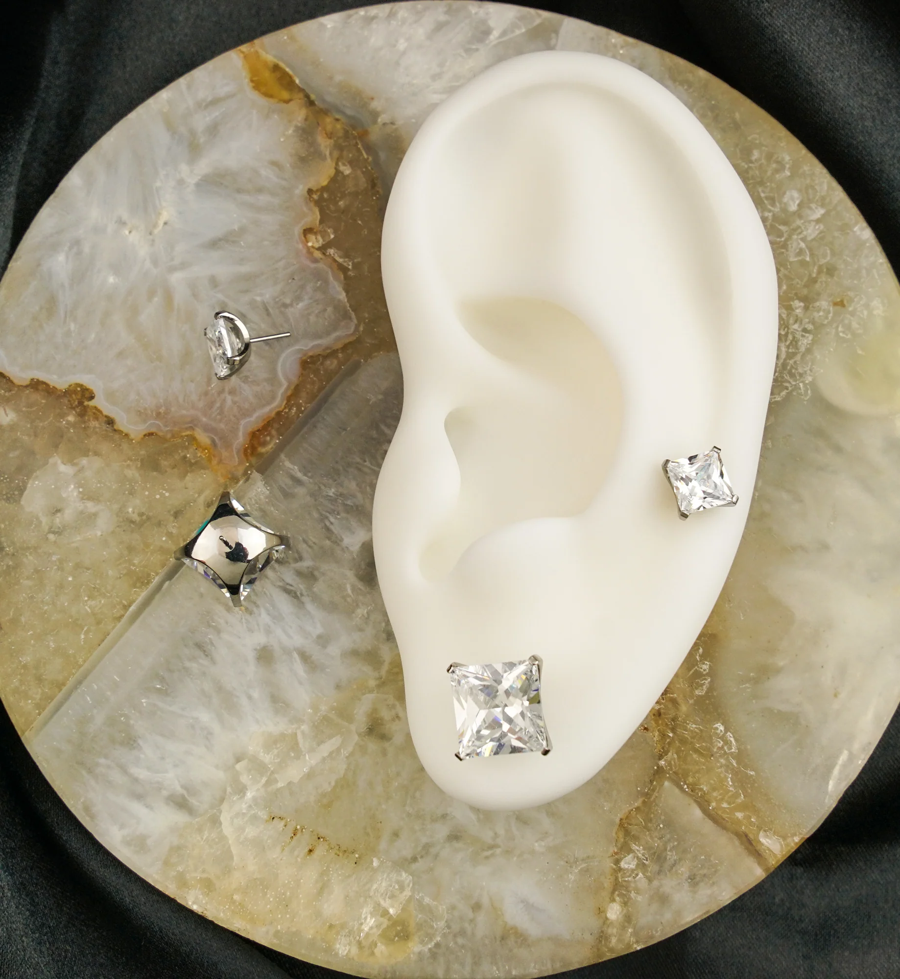 Princess Clear CZ Flat Base Threadless Titanium Top - Image 2
