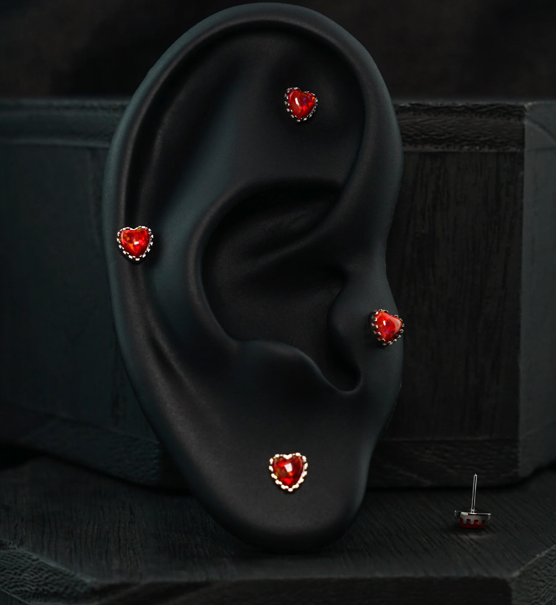 Prong Red Opalite Heart Titanium Threadless Top - Image 2