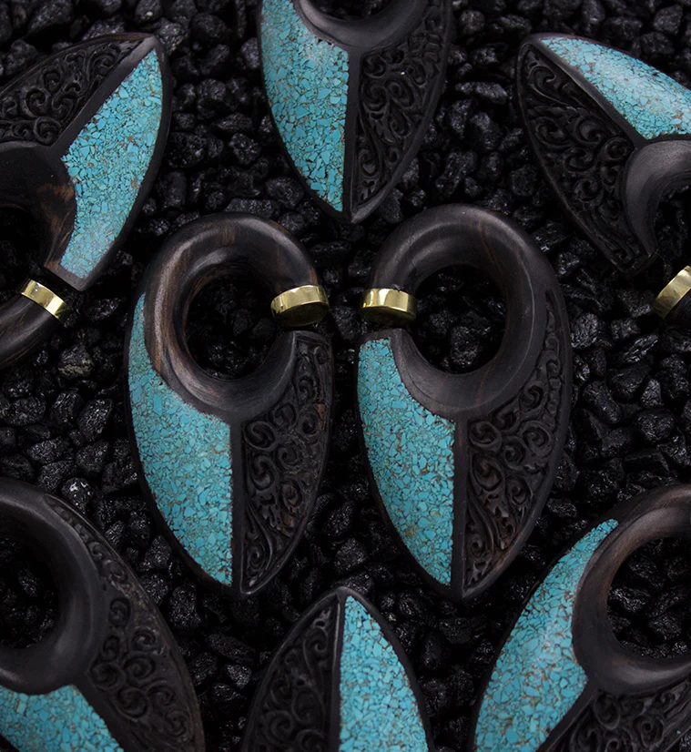 Quill Howlite Turquoise Wooden Ear Weights - Image 3