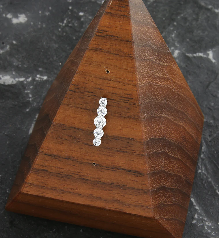 Quinary Bar Clear CZ Threadless Titanium Top - Image 2