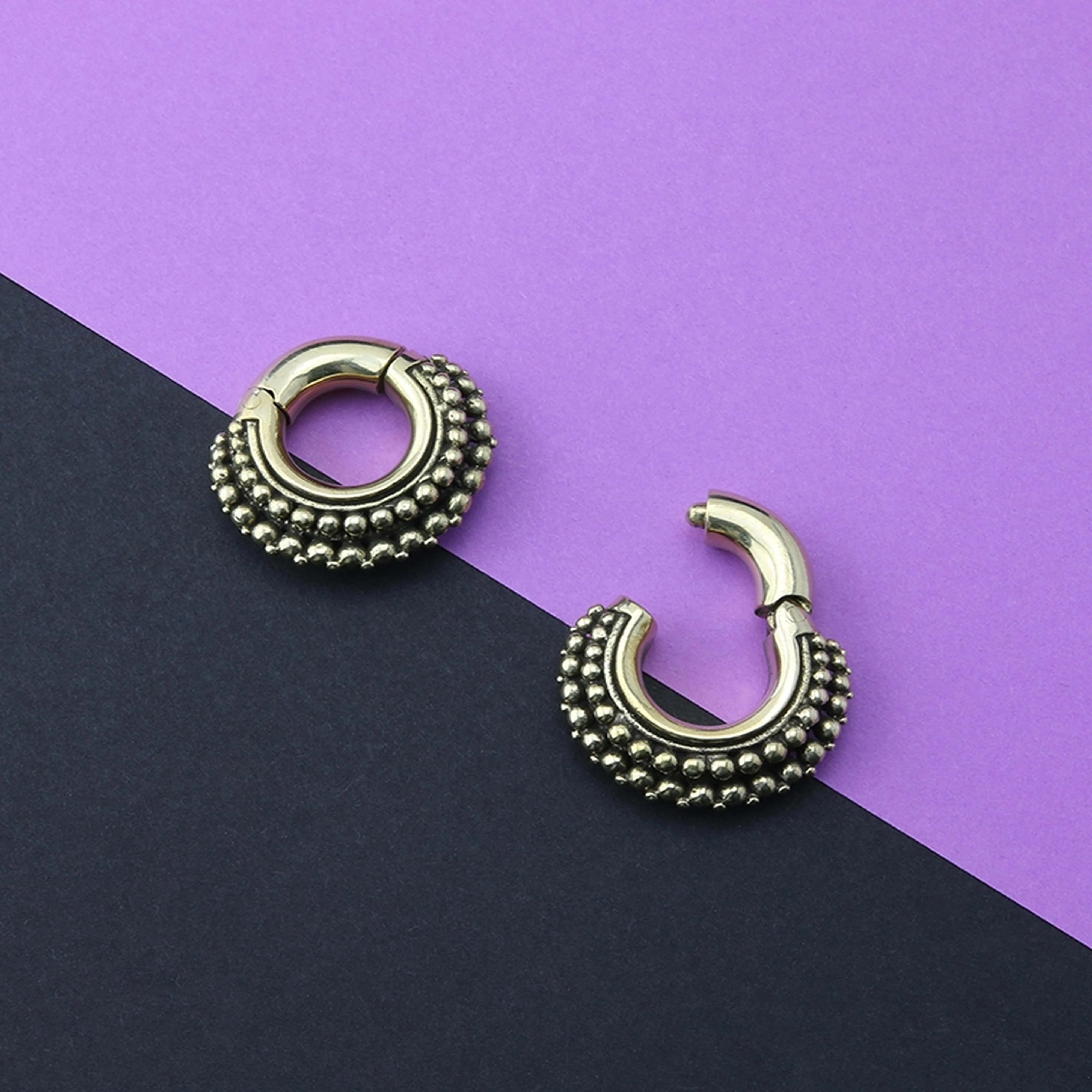 Reef Hinged Ear Weights - Image 4