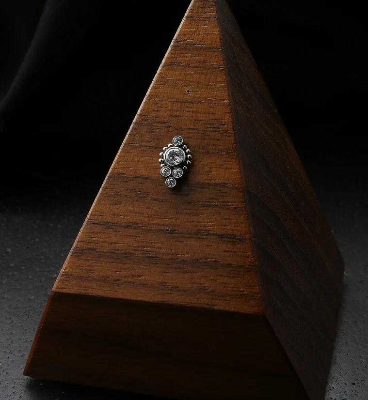 Regal Clear CZ Titanium Threadless Top - Image 2