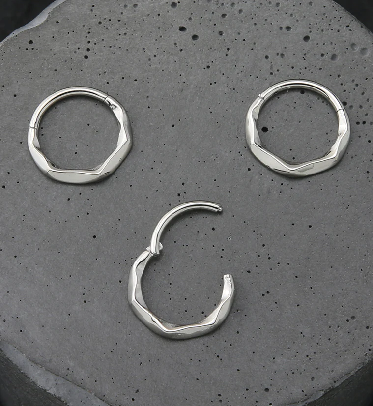 Ripple Stainless Steel Hinged Segment Ring - Image 2