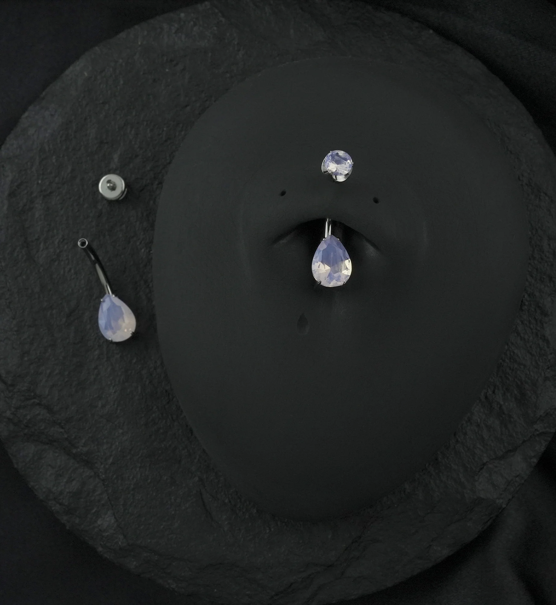Rose Quartz Teardrop Internally Threaded Titanium Belly Button Ring - Image 2