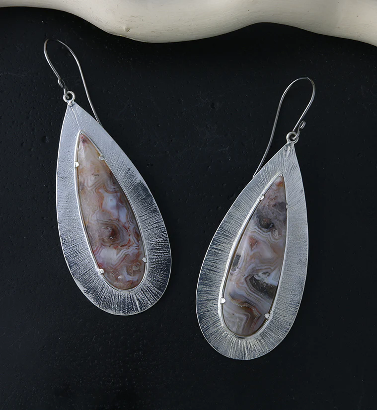 Score Laguna Lace Agate Stone White Brass Hangers / Earrings - Image 2
