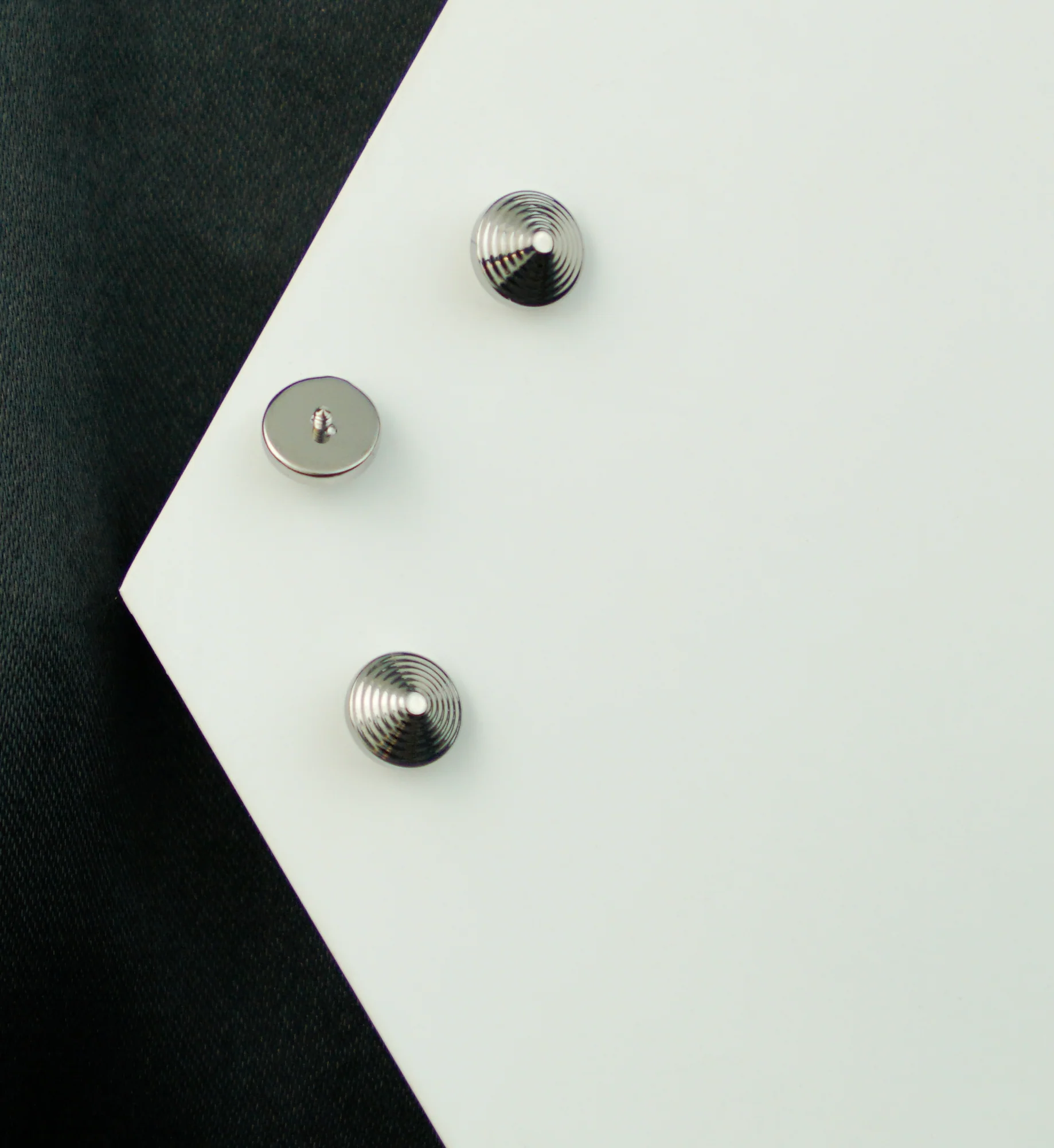 Score Tiered Disc Titanium Internally Threaded Top - Image 2