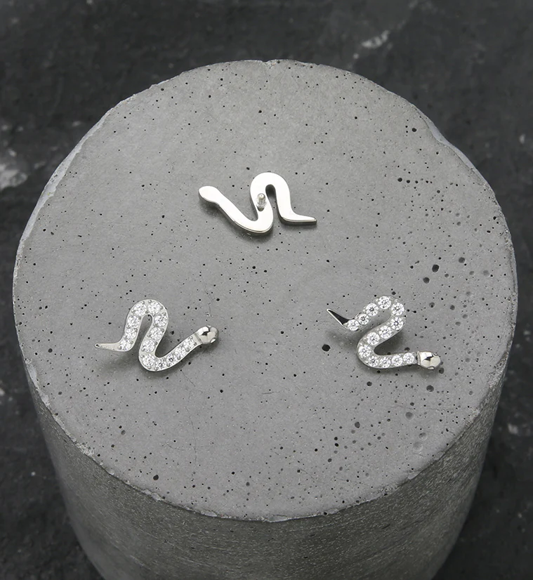 Serpent CZ Internally Threaded Titanium Top - Image 2