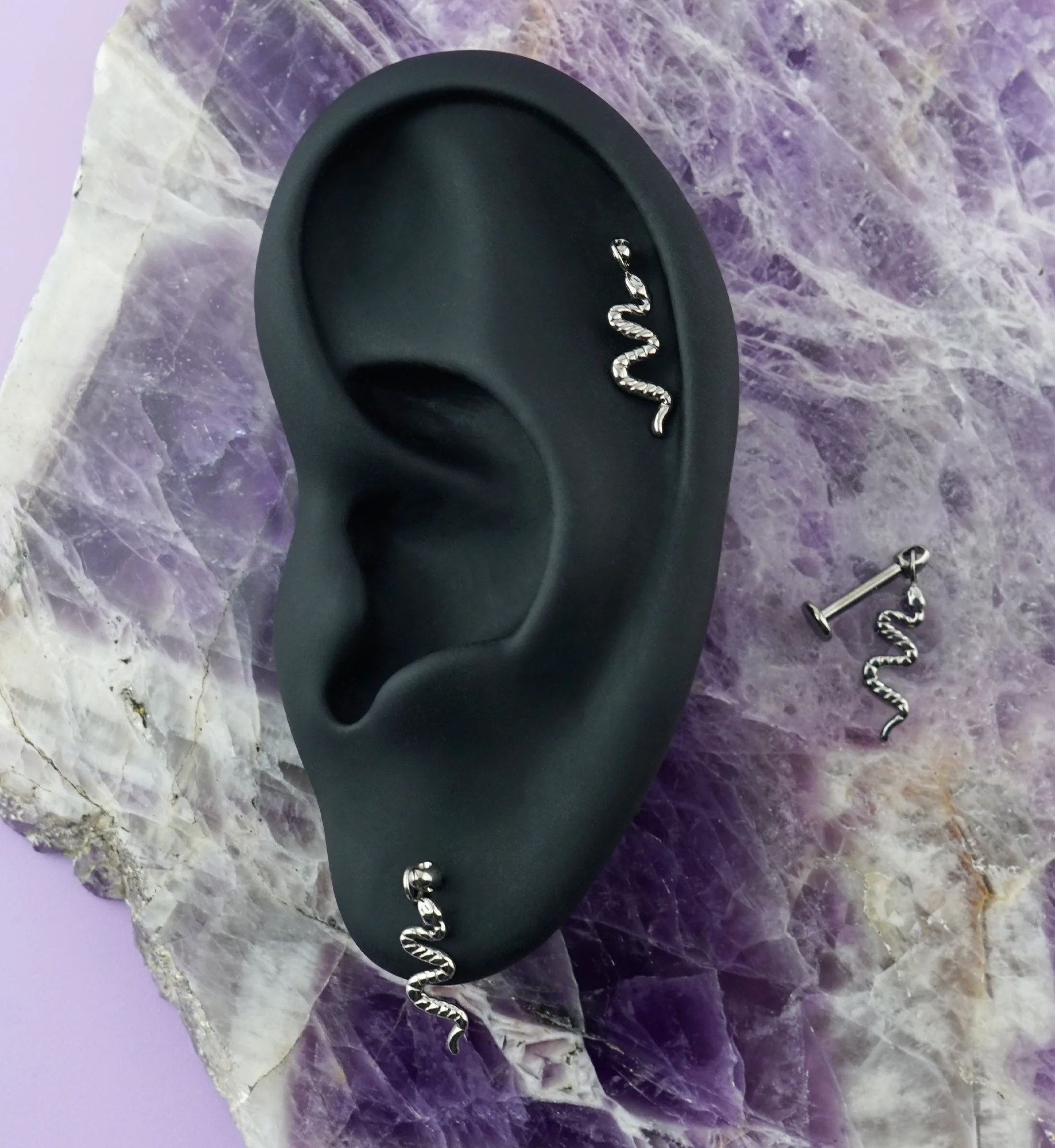 Snake Dangle Titanium Internally Threaded Labret - Image 2