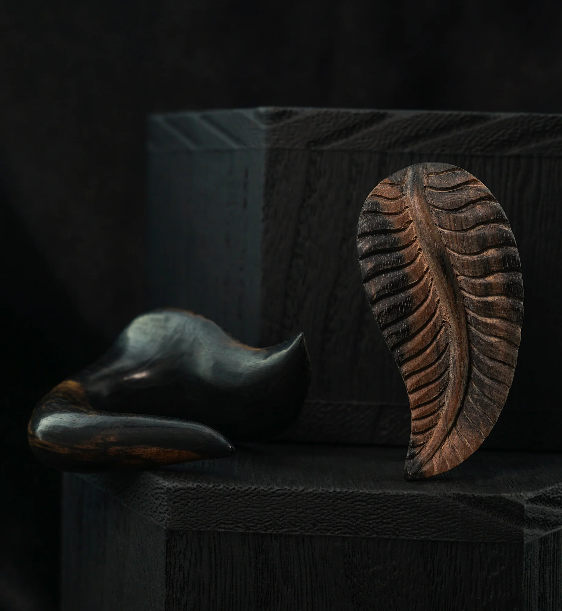 Wooden Leaf Hangers - Image 3