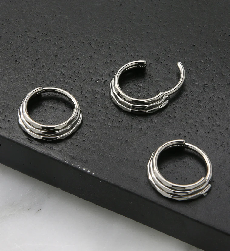 Stacked Verge Titanium Hinged Segment Ring - Image 2