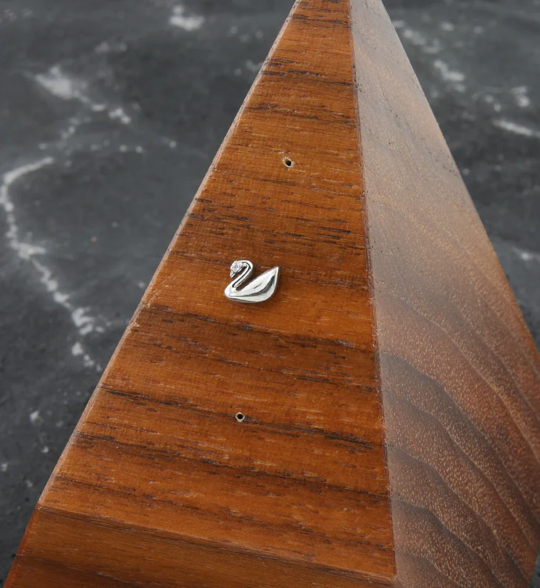 Swan CZ Threadless Titanium Top - Image 2