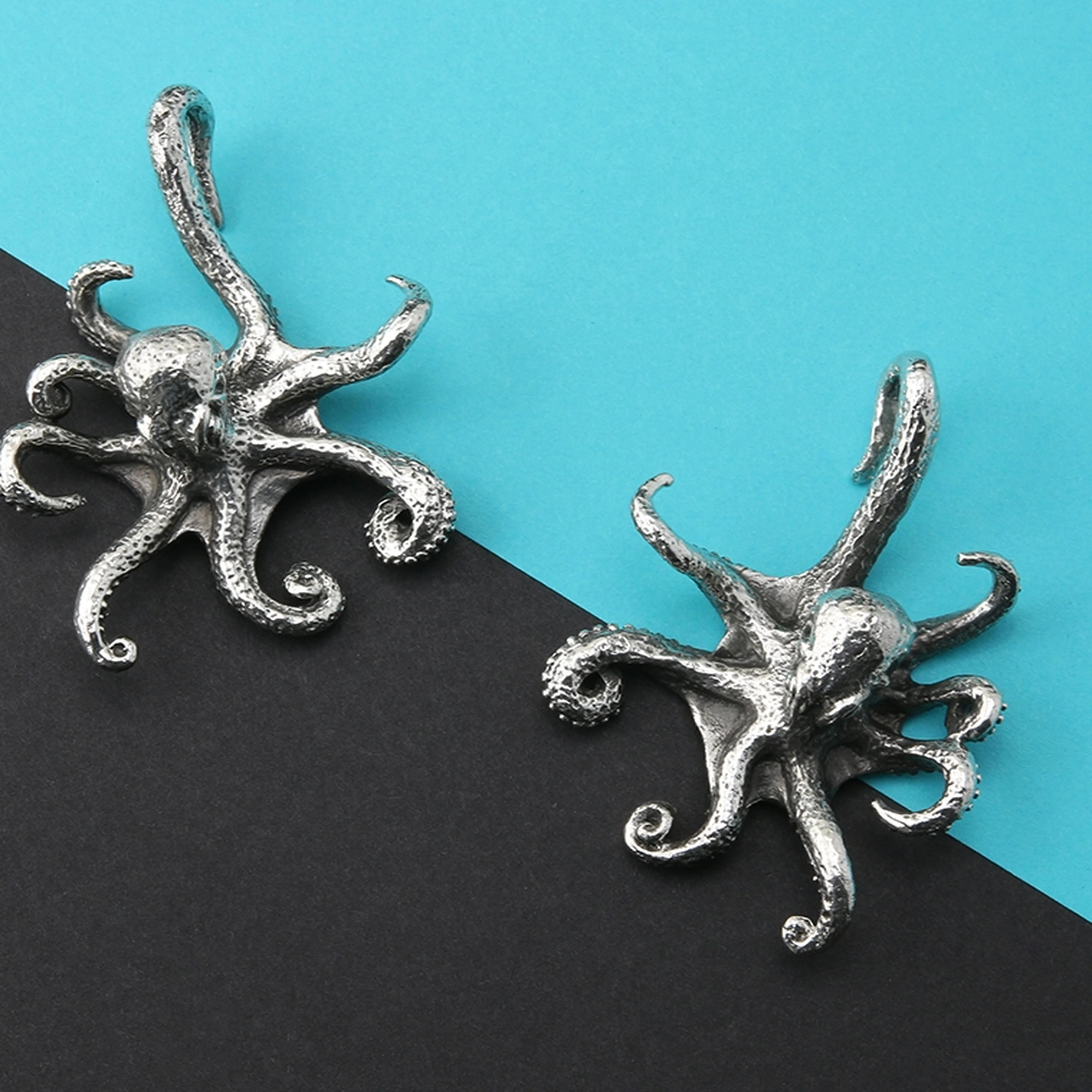 Swimming Octopus White Brass Ear Weights - Image 2