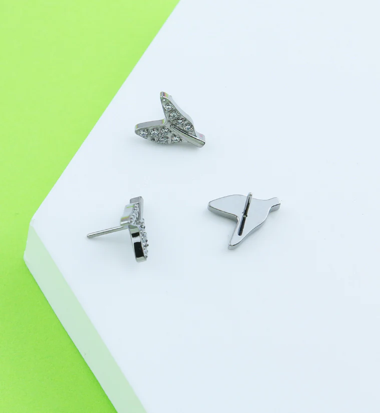 Tail Fin Clear CZ Titanium Threadless Top - Image 2