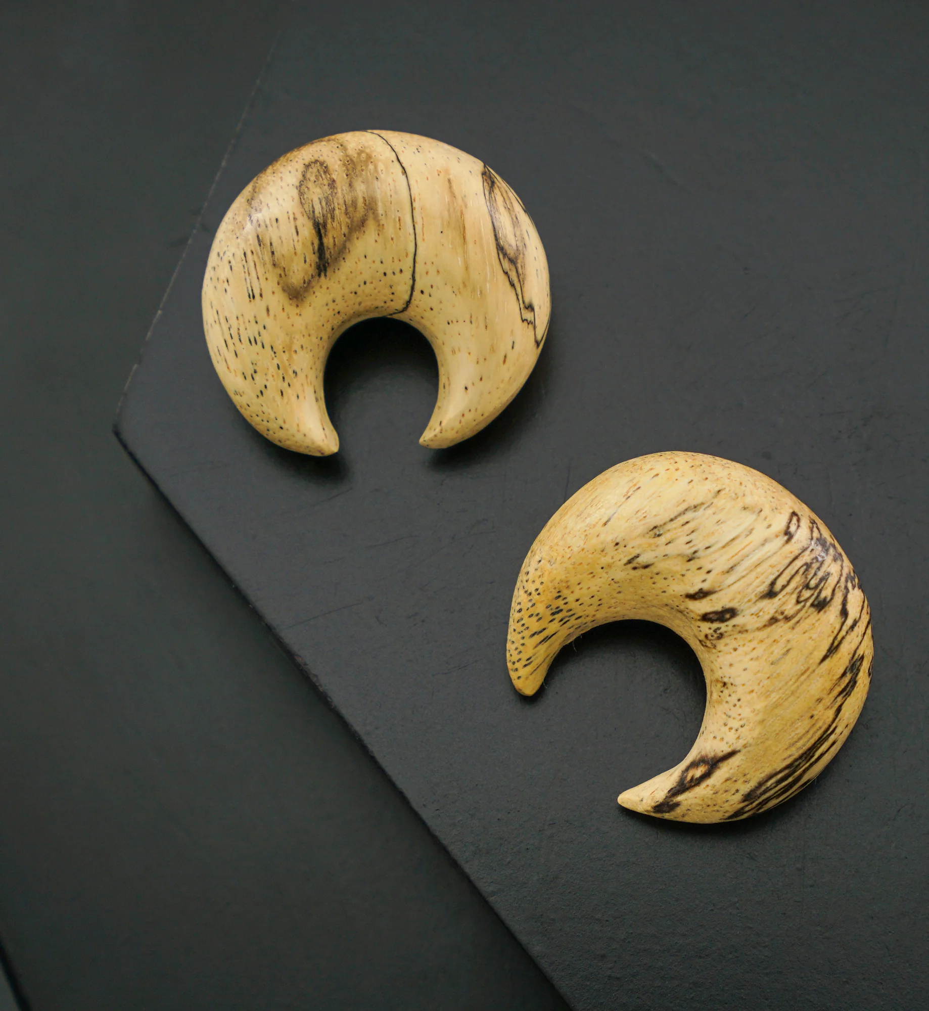 Tamarind Wood Septum Pincher - Image 4