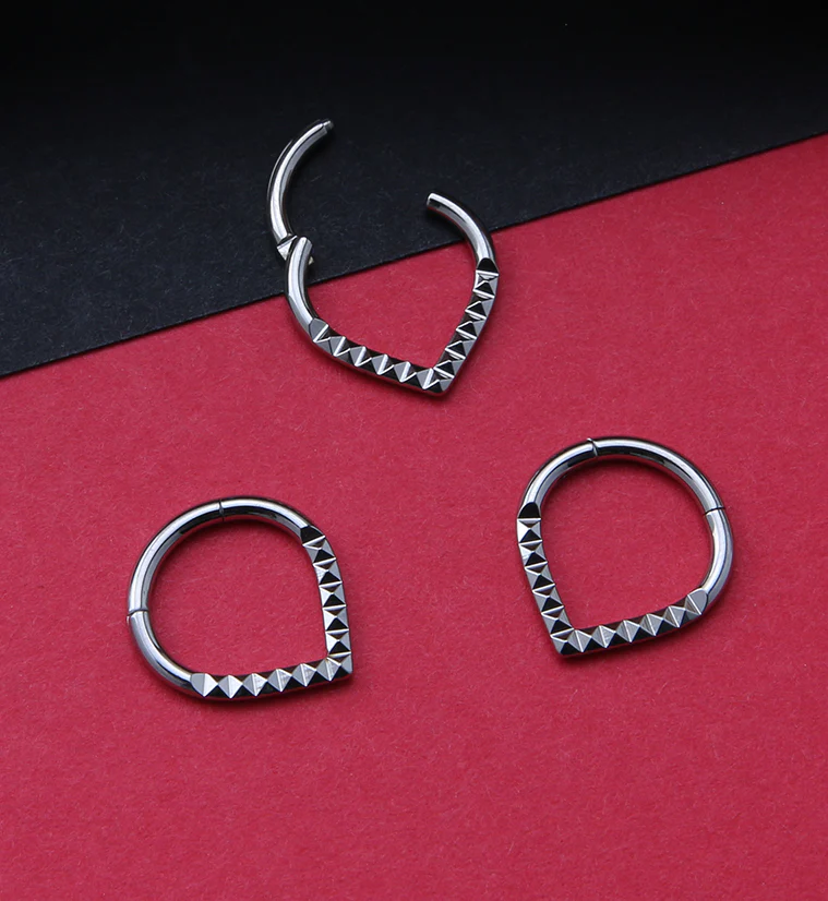 Teardrop Polyhedra Titanium Hinged Segment Ring - Image 2