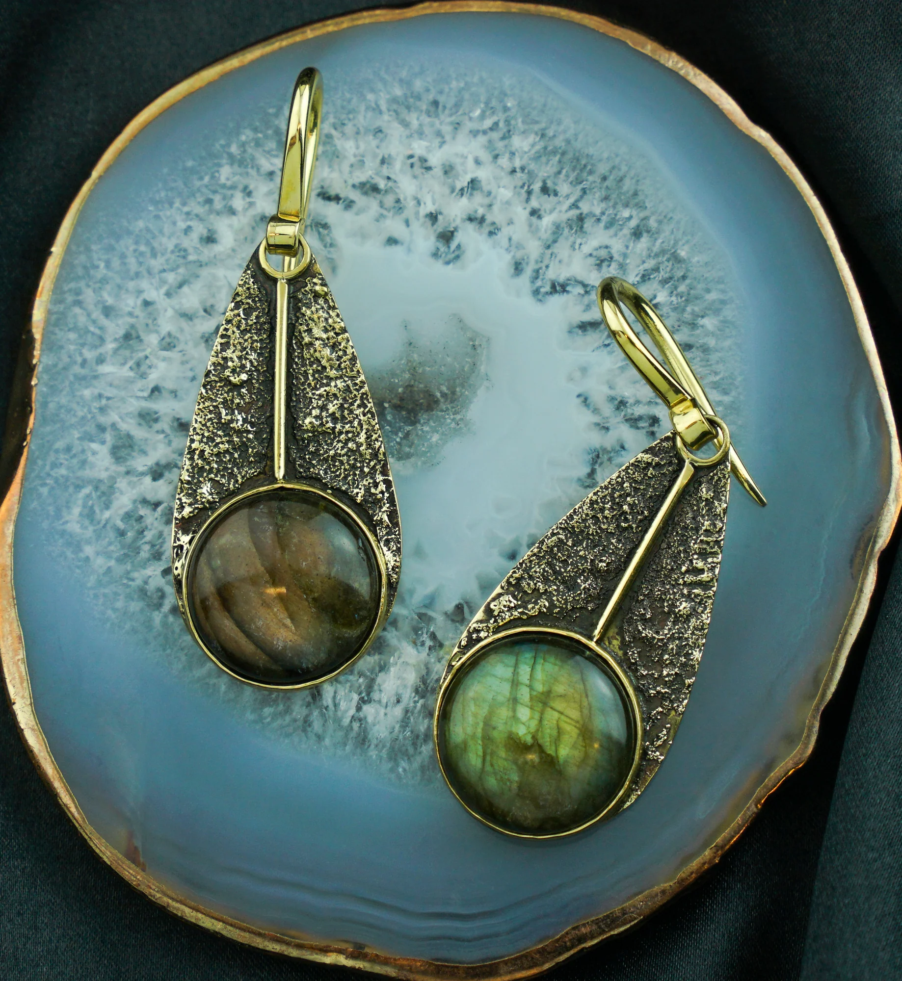 Scaled Dangle Labradorite Stone Inlay Brass Earrings - Image 2
